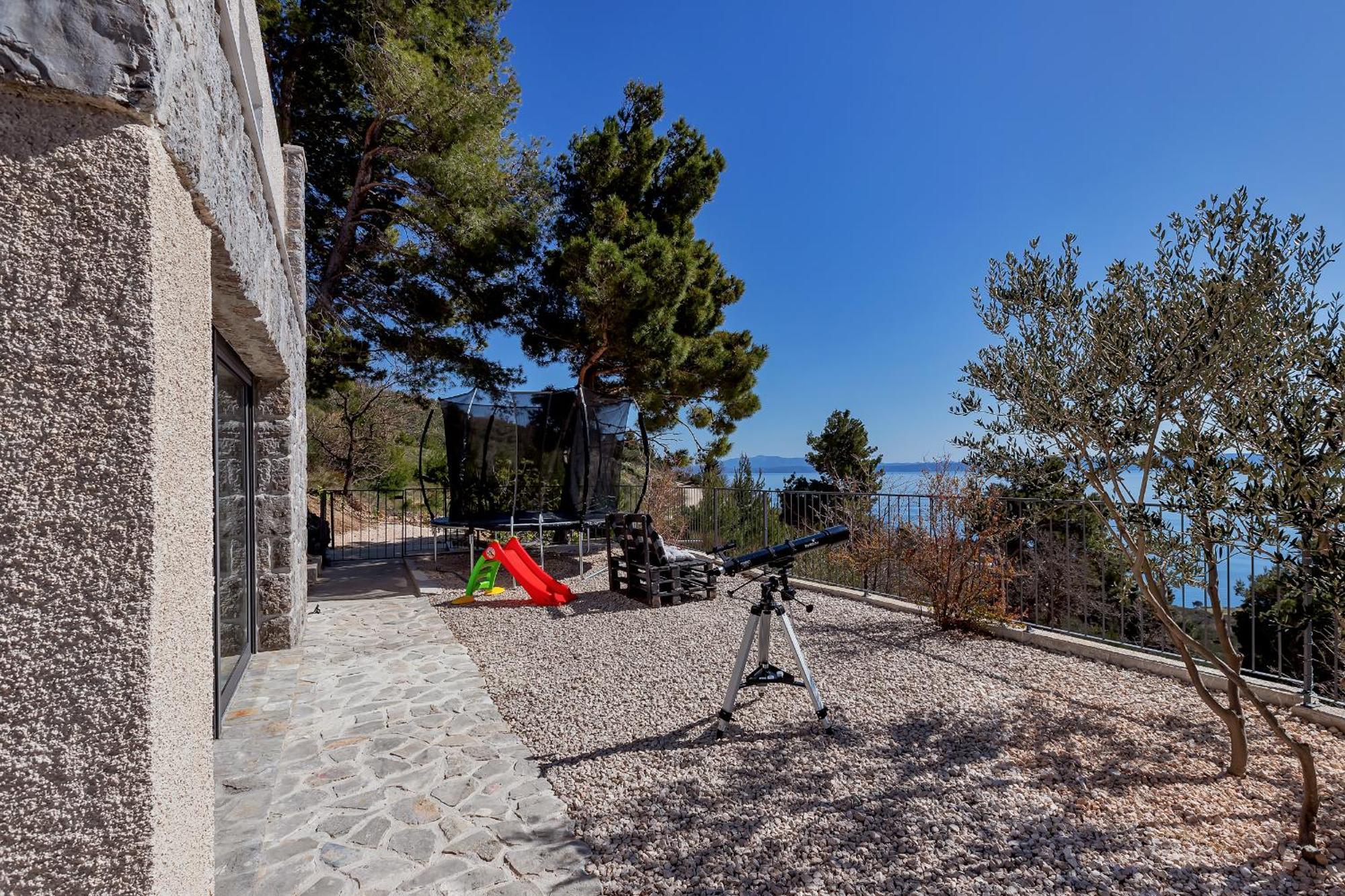 Villa Eaglestone - Isolated Location That Offers Peace And Tranquility *