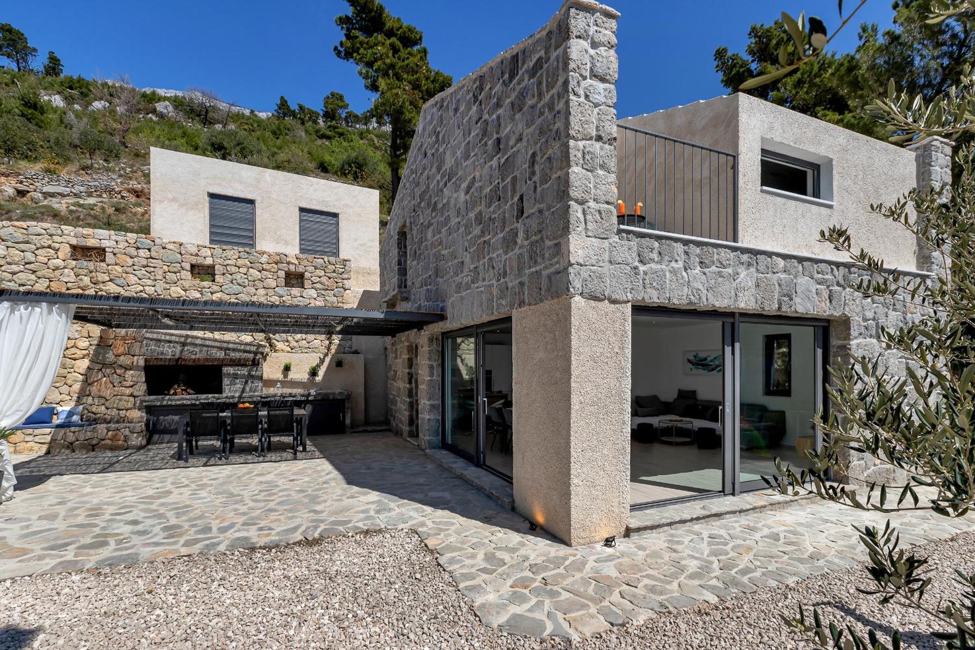 Villa Eaglestone - Isolated Location That Offers Peace And Tranquility *