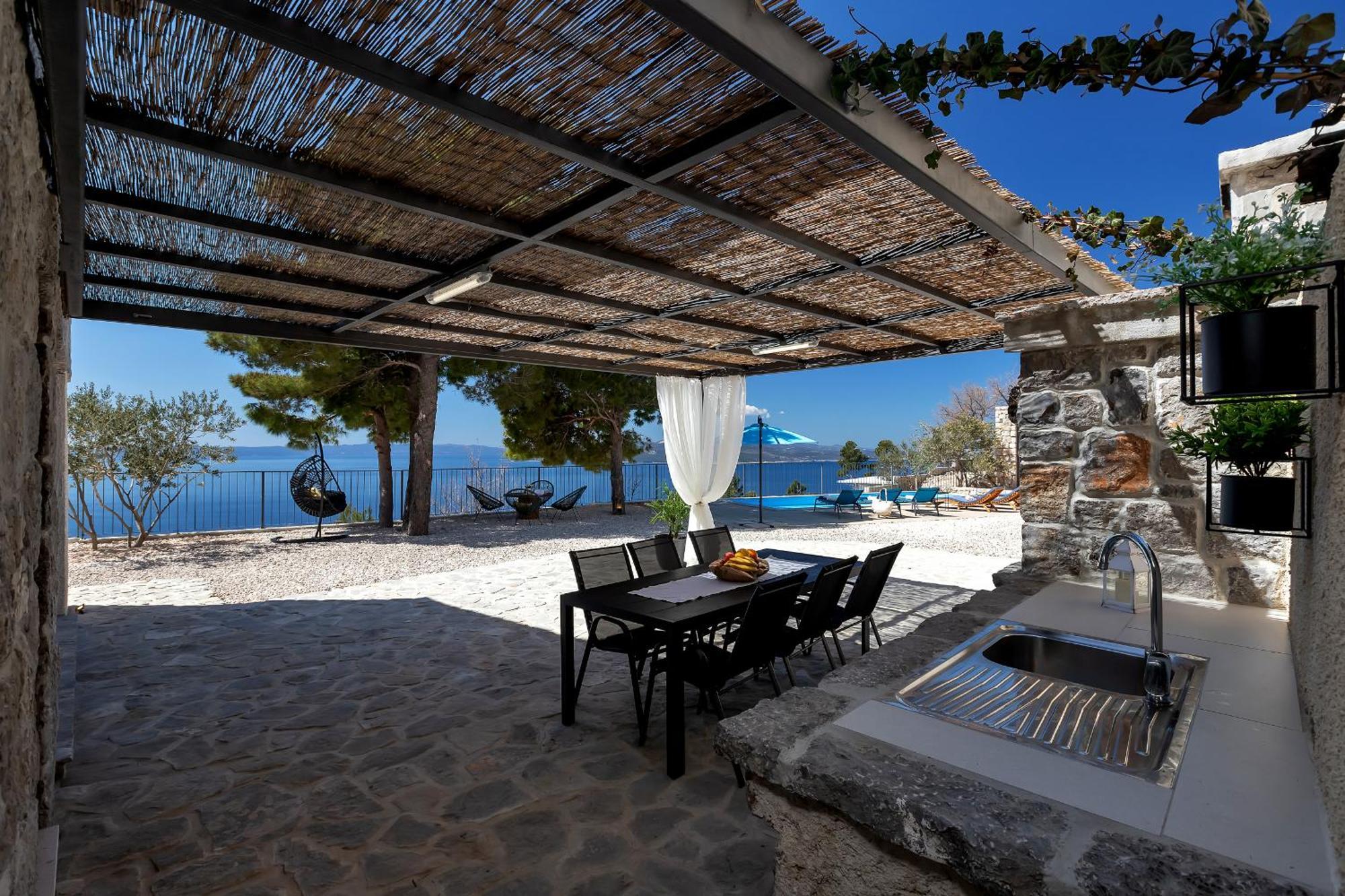 Villa Eaglestone - Isolated Location That Offers Peace And Tranquility Makarska