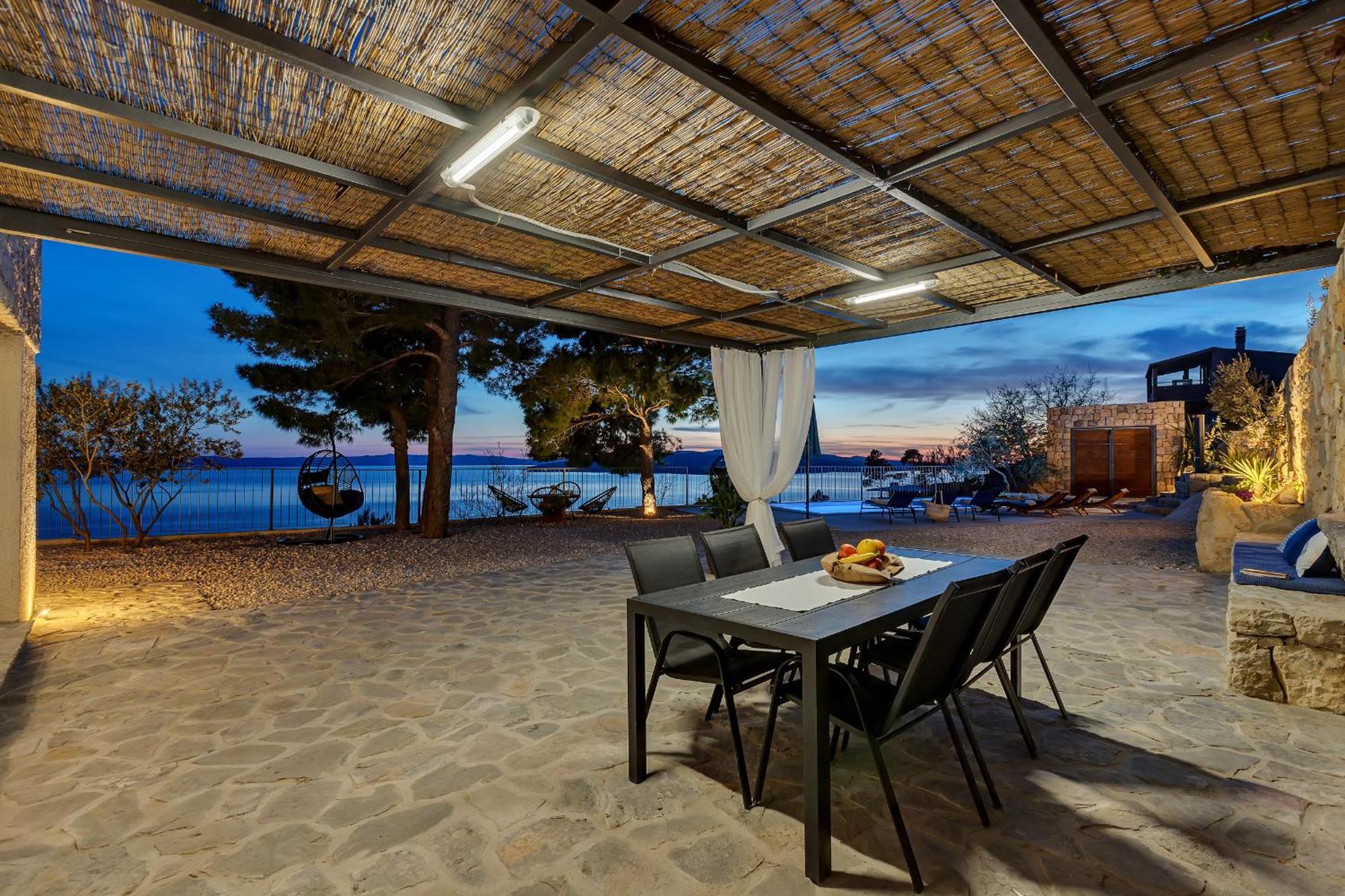 Eaglestone - Isolated Location That Offers Peace And Tranquility Makarska