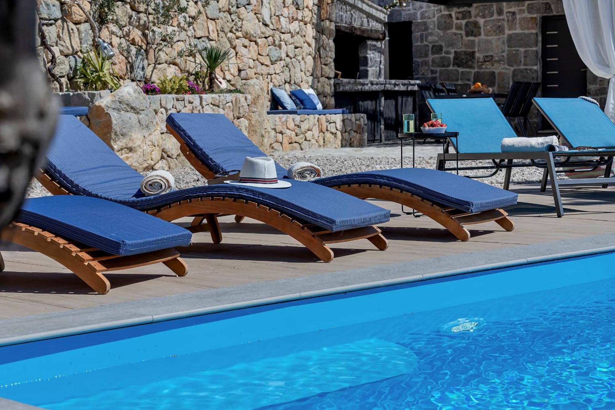 Villa Eaglestone - Isolated Location That Offers Peace And Tranquility *