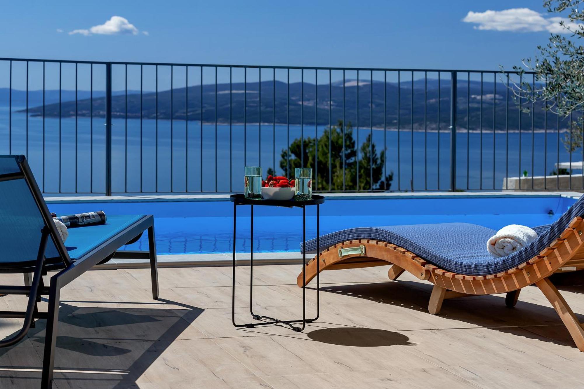 Villa Eaglestone - Isolated Location That Offers Peace And Tranquility *