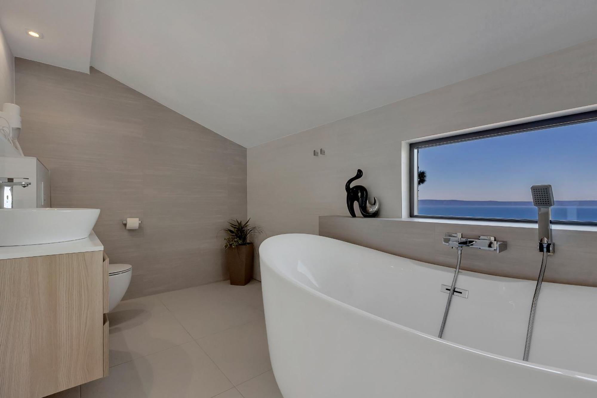 Villa Eaglestone - Isolated Location That Offers Peace And Tranquility *